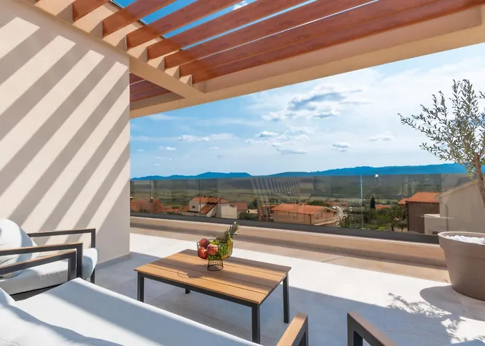 Villa Hills By Iva *
