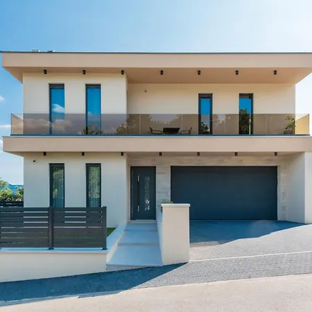Vila Hills By Iva *