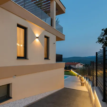 Villa Hills By Iva *